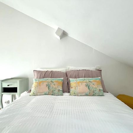 Ferienwohnung Studio Jade : Charmant Logement Place Clemenceau Pau Exterior foto