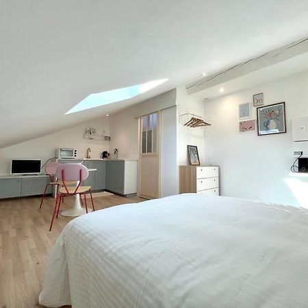 Ferienwohnung Studio Jade : Charmant Logement Place Clemenceau Pau Exterior foto