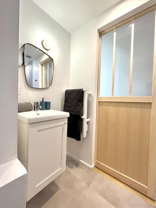 Ferienwohnung Studio Jade : Charmant Logement Place Clemenceau Pau Exterior foto