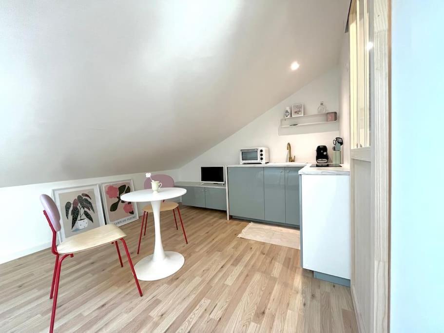 Ferienwohnung Studio Jade : Charmant Logement Place Clemenceau Pau Exterior foto